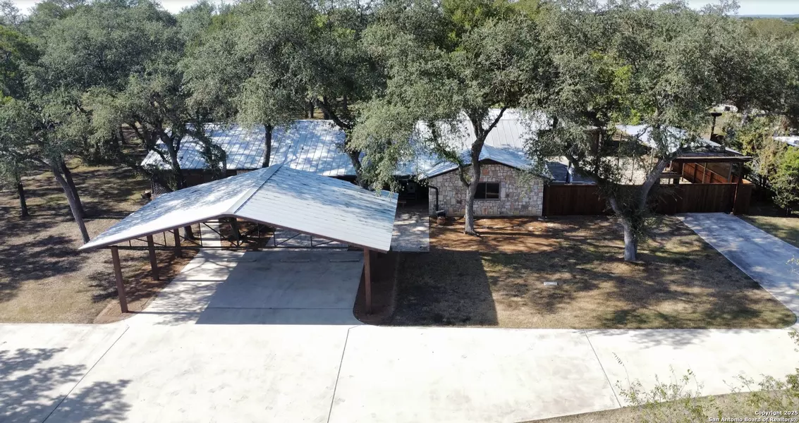21195 Bat Cave, San Antonio, TX 78266