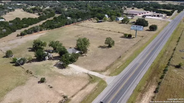 1607 State Highway 173, Bandera, TX 78003