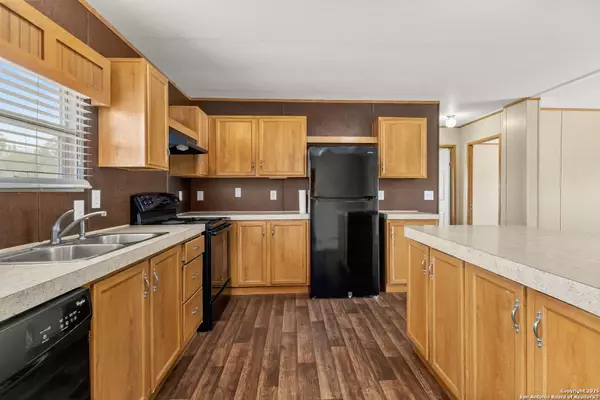 Seguin, TX 78155,646 Old Colony