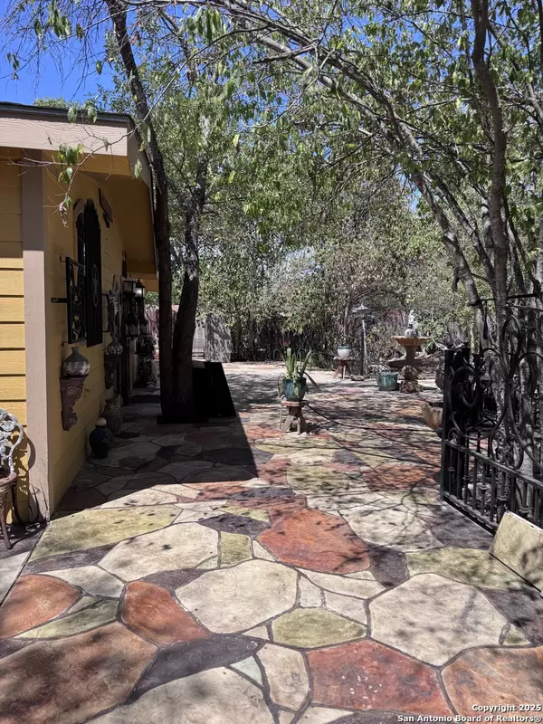 San Antonio, TX 78221,227 Dorsey