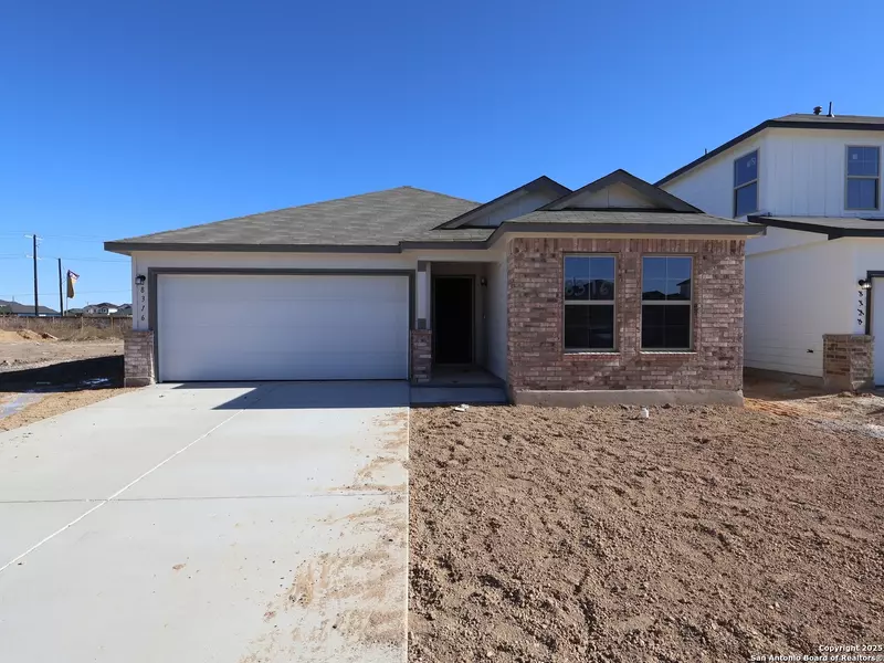 8316 Roadrunner Passage, San Antonio, TX 78222