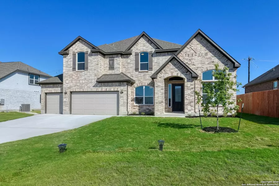 178 Annette Drive, Castroville, TX 78009