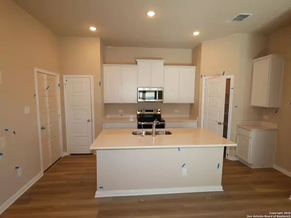 Seguin, TX 78155,2825 Sun Bayou