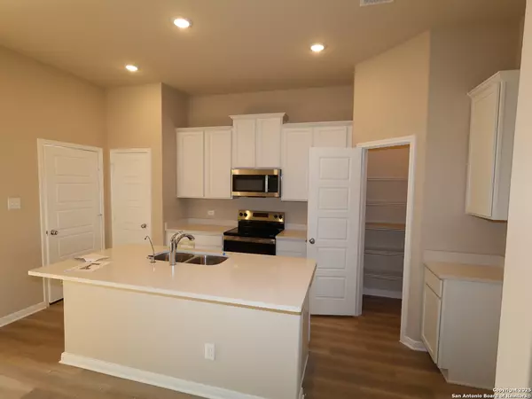 Seguin, TX 78155,2825 Sun Bayou