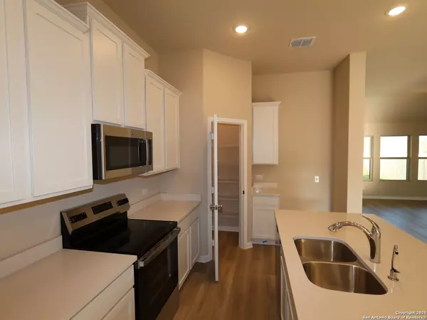 Seguin, TX 78155,2825 Sun Bayou