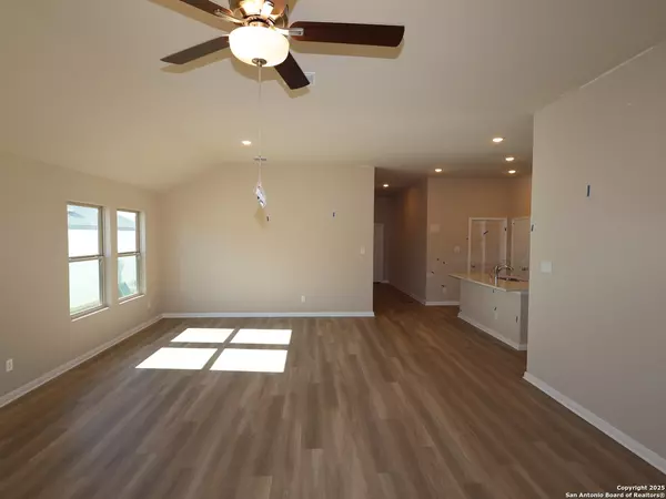 Seguin, TX 78155,2825 Sun Bayou