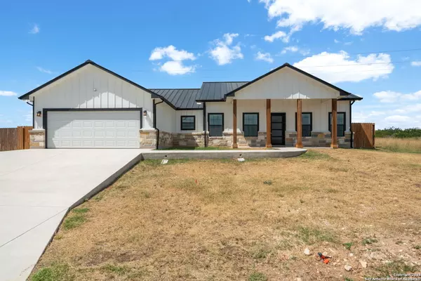 Uvalde, TX 78801,21 Hope Place