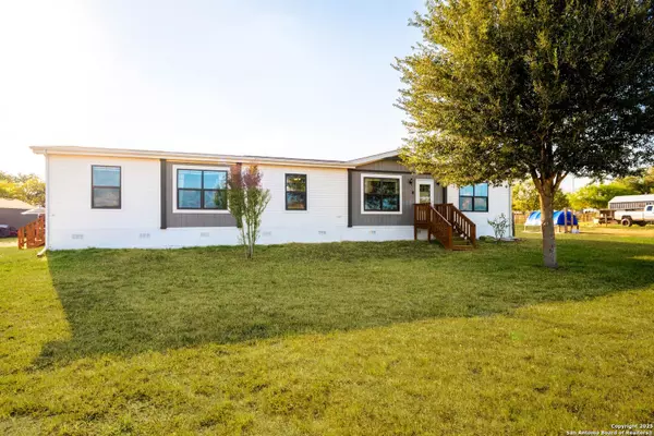 Stockdale, TX 78160,230 County Road 426