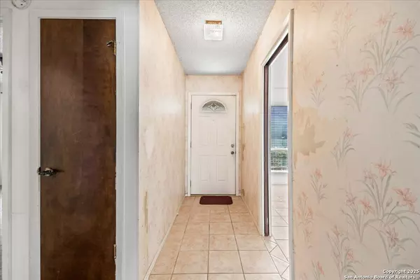 San Antonio, TX 78230,11303 Vance Jackson UNIT F4