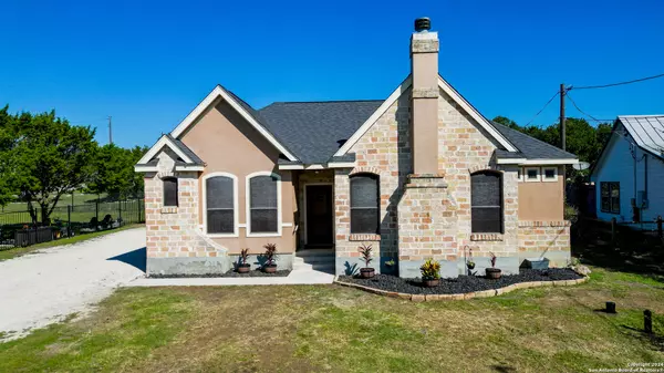 Spring Branch, TX 78070,323 GRANITE RD