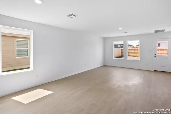 Seguin, TX 78155,3432 Canyon Ridge