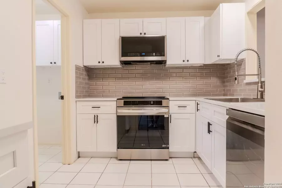 11303 Vance Jackson UNIT H2, San Antonio, TX 78230