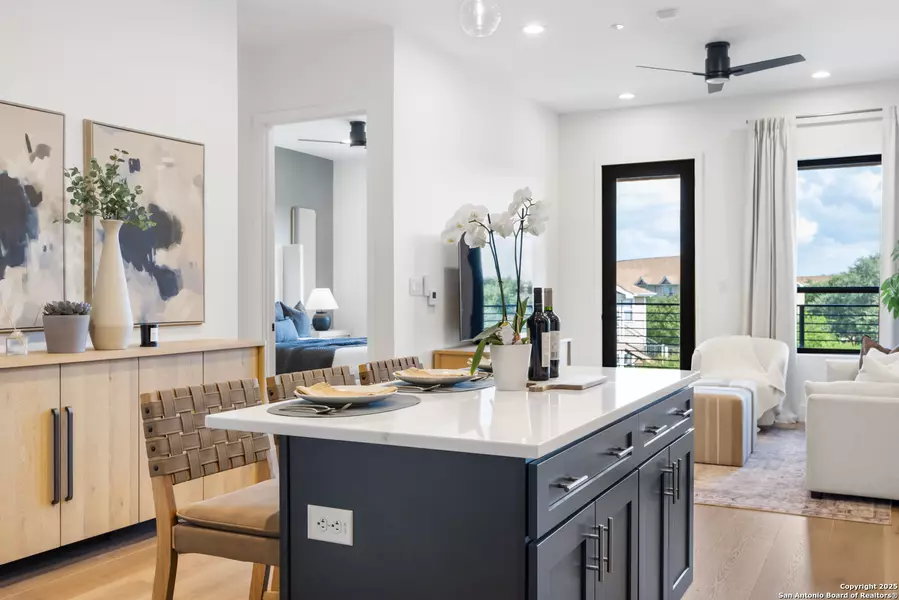 10899 Hausman UNIT 401, San Antonio, TX 78250