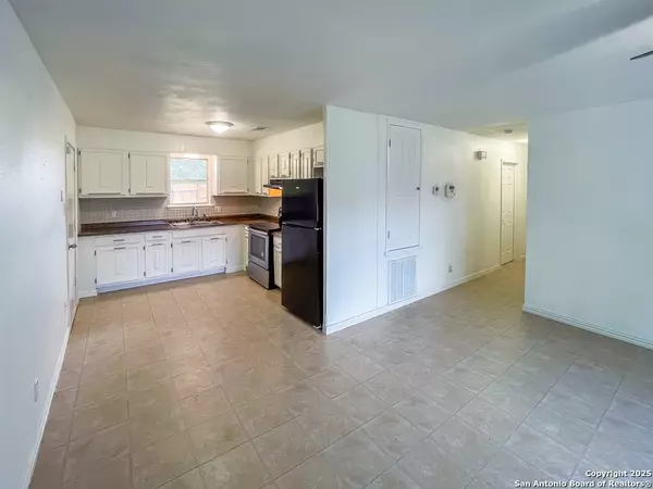 Beeville, 78102,1206 Fairview Dr