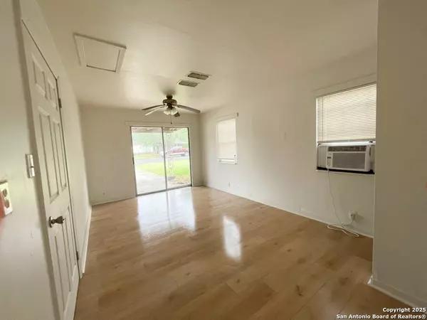 Beeville, 78102,1515 E Bowie