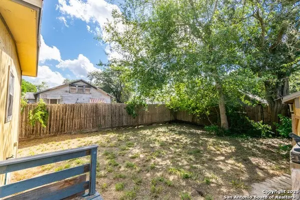 Beeville, 78102,506 BOWIE ST