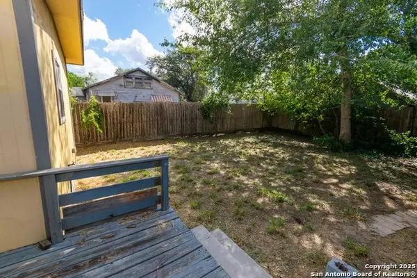 Beeville, 78102,506 BOWIE ST