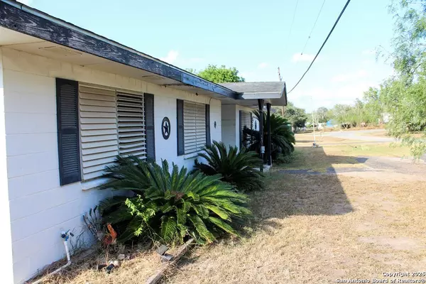 Mathis, 78368,102 Holman