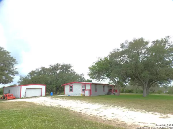 Beeville, 78102,1068 RAMIREZ RD