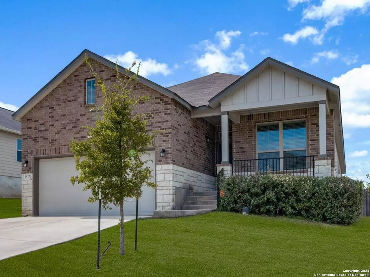 New Braunfels, TX 78130,3637 Black Cloud