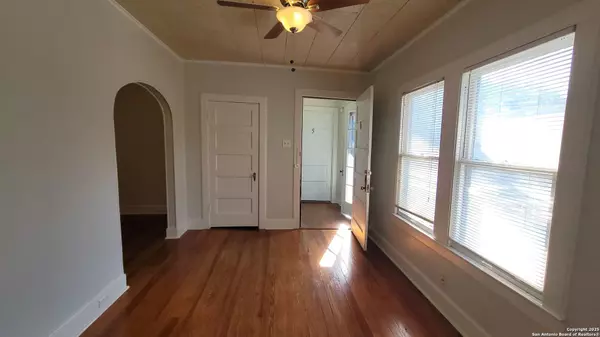 San Antonio, TX 78212,703 French UNIT 6