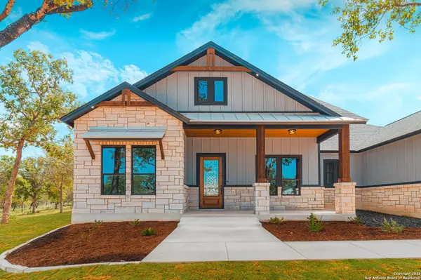 Adkins, TX 78101,200 Crescent Ridge