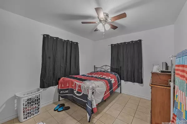 San Antonio, TX 78227,830 Crestfield