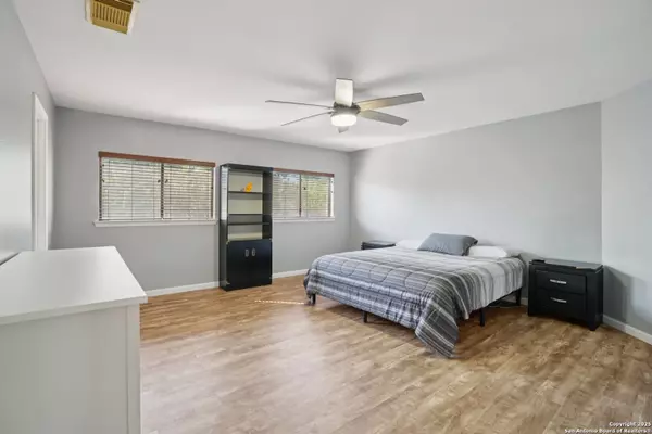 Converse, TX 78109,6930 Sundew Creek