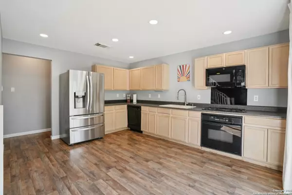 Converse, TX 78109,6930 Sundew Creek