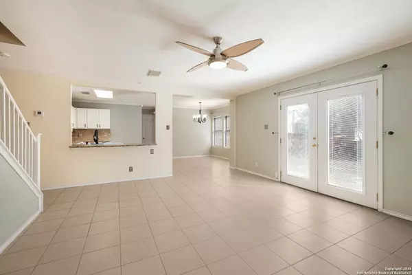 San Antonio, TX 78254,9638 Limestone Pond