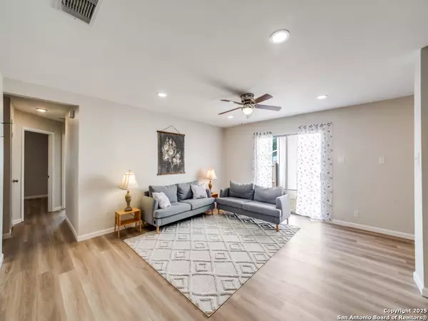 San Antonio, TX 78250,7742 Alverstone