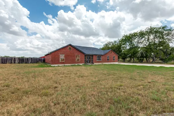 Von Ormy, TX 78073,21190 Senior Rd
