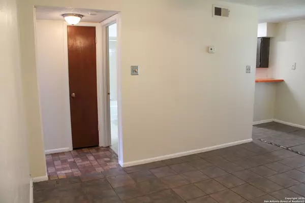 San Antonio, TX 78201,923 Vance Jackson UNIT 1007