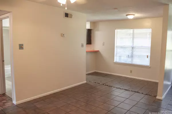 San Antonio, TX 78201,923 Vance Jackson UNIT 1007