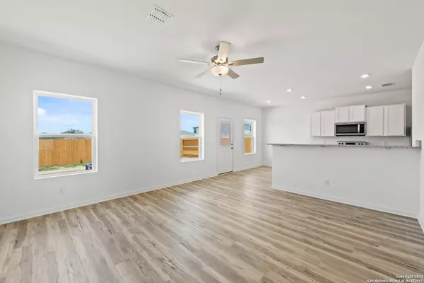 San Antonio, TX 78223,11514 Bald Eagle Heights