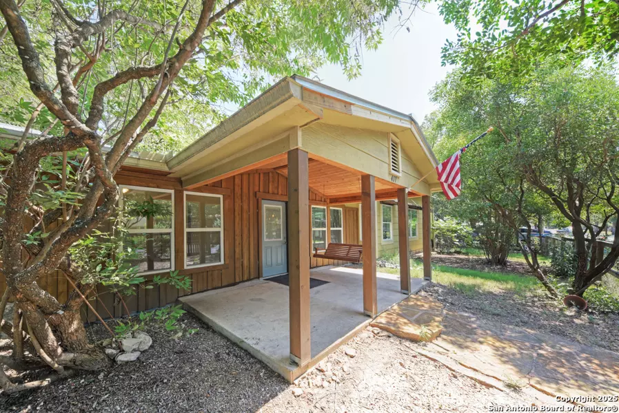 401 James, Boerne, TX 78006