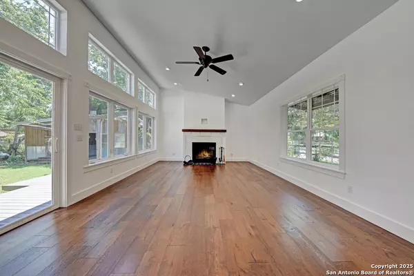 Boerne, TX 78006,401 James