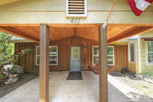 Boerne, TX 78006,401 James