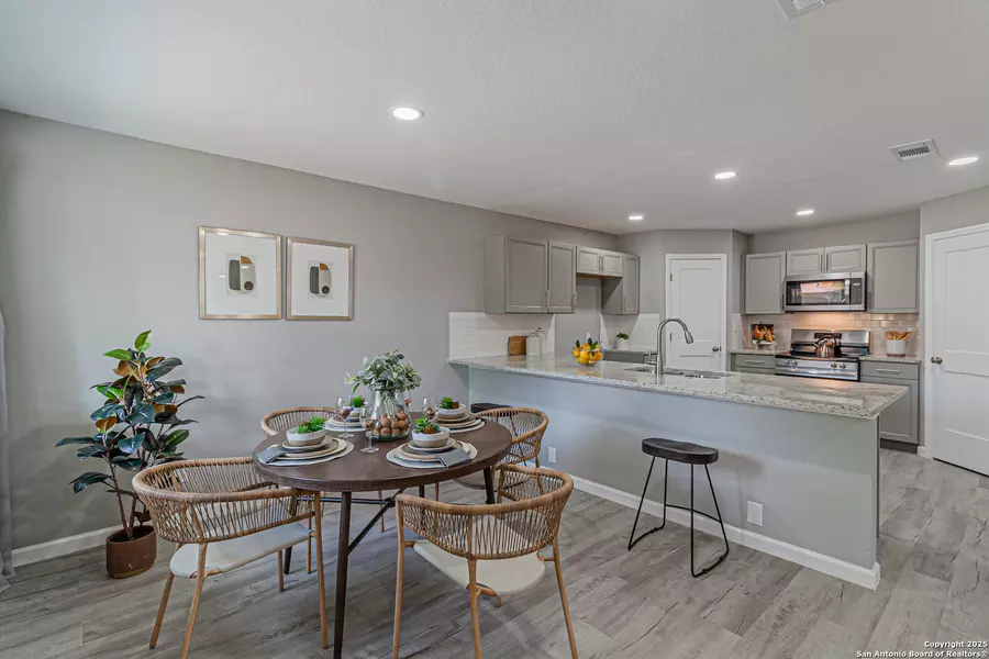 4935 Bartmer, San Antonio, TX 78228