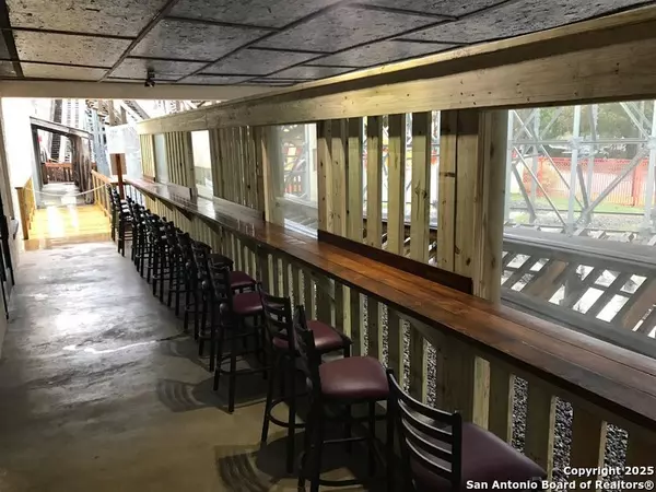 Seguin, TX 78155,1202 N Camp st