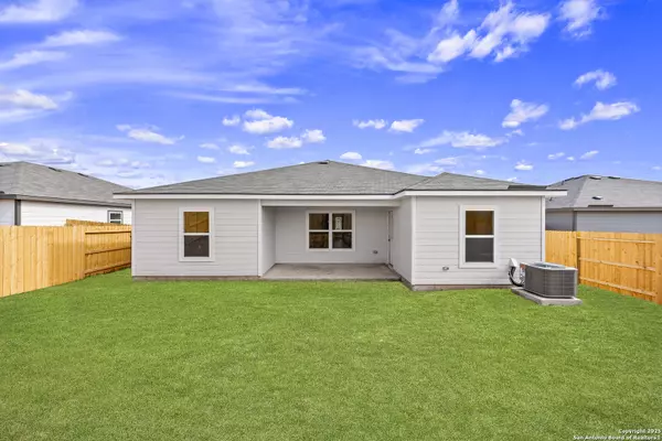 Lytle, TX 78052,16024 Stratford Cove