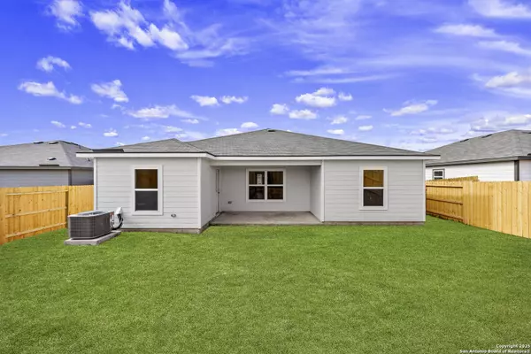 Lytle, TX 78052,16004 Stratford Cove