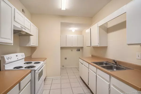 San Antonio, TX 78239,7601 Windsor Oaks