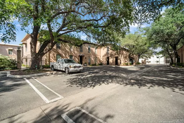 San Antonio, TX 78209,7711 Broadway Street Unit 8B UNIT 8B