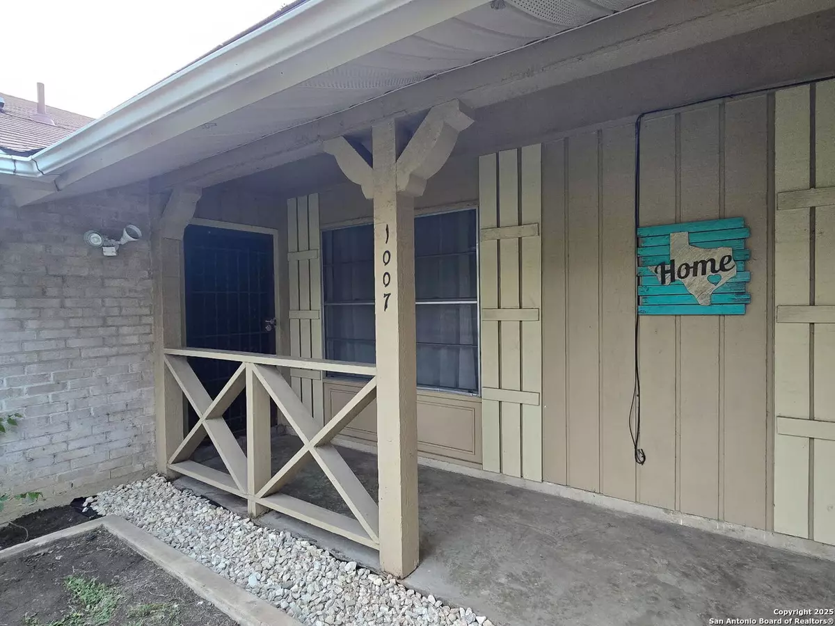 San Antonio, TX 78213,1007 Evening Dun St.