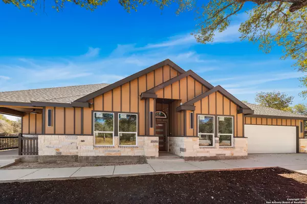 Elmendorf, TX 78112,23102 Shady Forest