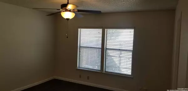 San Antonio, TX 78239,8435 Forest Ridge