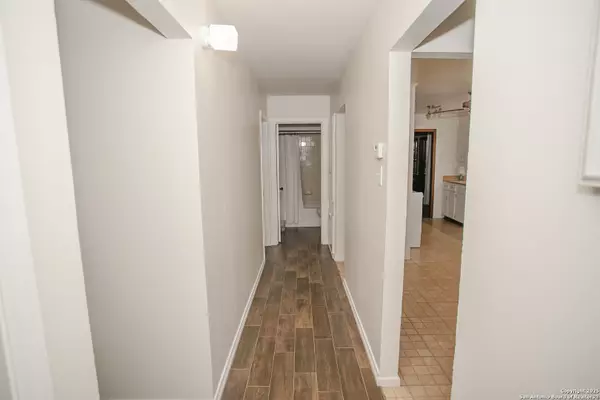 Pearsall, TX 78061,456 margo