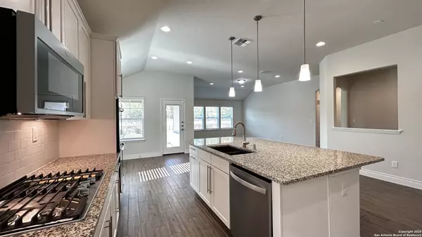 Schertz, TX 78154,11607 chalk stem