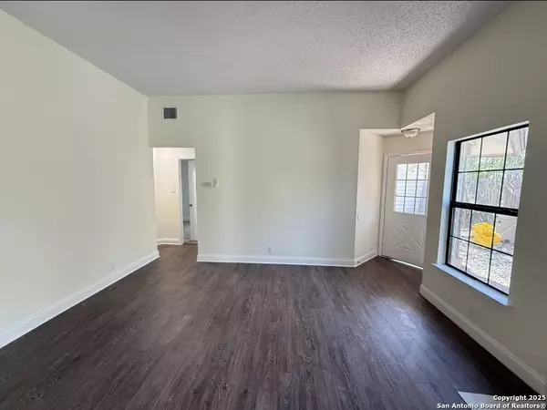 San Antonio, TX 78239,8410 Forest Ridge